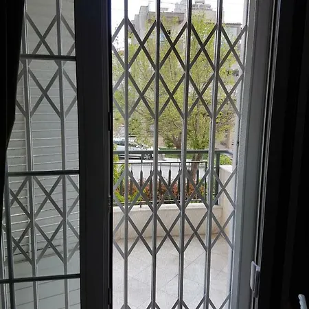 Flat With Garden Apartment Thessaloniki