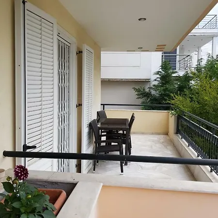 Flat With Garden Thessaloniki